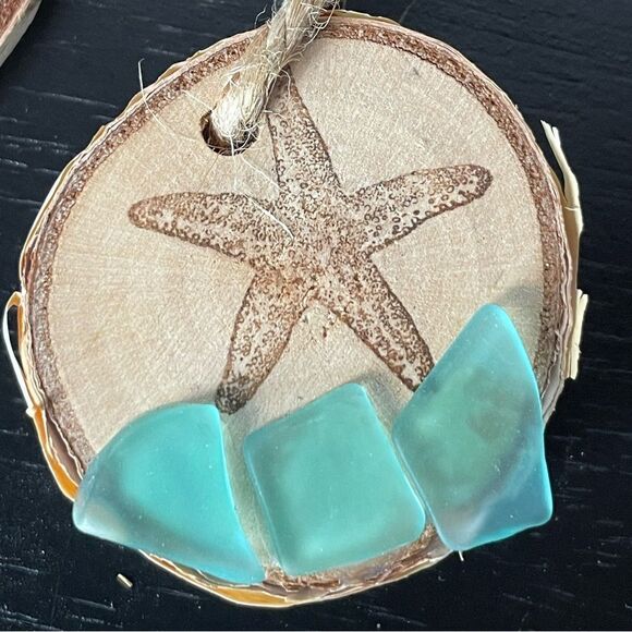 Handmade Wooden Ornaments Made of Small Circular Birch Wood - Picture 4 of 15